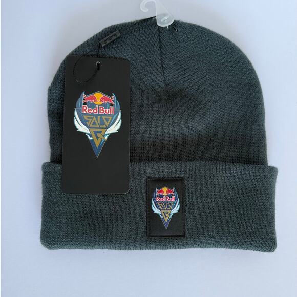 Red Bull NWT Beanie Solo Q Champions Adult Unisex Knit Logo Grey Hat Cap Gaming - Picture 1 of 6